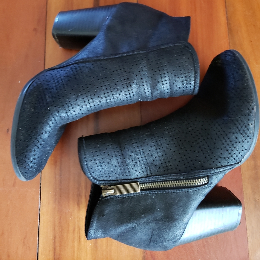 black booties